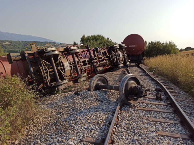 ΤΡΑΙΝΟΣΕ: Αναστολή δρομολογίων – Εργασίες αποκατάστασης της σιδηροδρομικής γραμμής στη Λευκοθέα