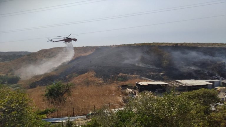 Υπό έλεγχο η φωτιά σε παλιά χωματερή της Ρόδου