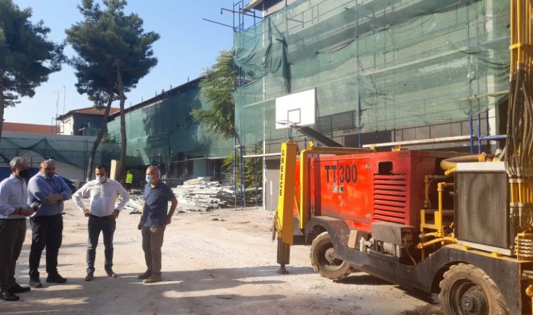 Γεωθερμία και φωτοβολταϊκά αξιοποιούνται για να “πρασινίσει” ενεργειακά σχολικό συγκρότημα στη Θεσσαλονίκη