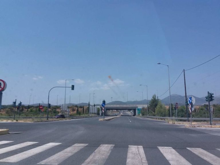 Προσωρινές κυκλοφοριακές ρυθμίσεις στον δρόμο Τρίπολης – Καλαμάτας λόγω της φωτιάς