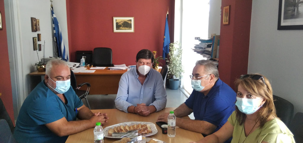 Ο Γ. Λαμπρούλης σε δημόσιες δομές υγείας των Τρικάλων – Ευθύνες στην κυβέρνηση για τις ελλείψεις