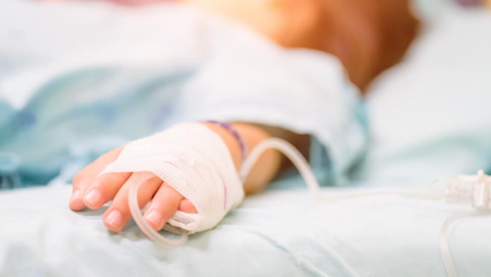 Αμαλιάδα: Στο Νοσοκομείο Πύργου κοριτσάκι 2,5 ετών που κατανάλωσε νέφτι
