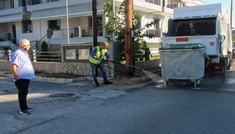 Αμύνταιο: Νέο μηχάνημα πλύσης-απολύμανσης κάδων