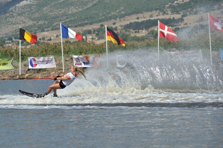 Αργολίδα: Διεθνής αγώνας Θαλάσσιου σκι στο Πορτοχέλι