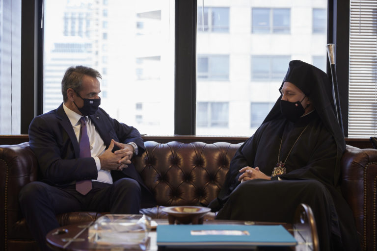 ΟΗΕ: Συνάντηση Κυριάκου Μητσοτάκη με τον Αρχιεπίσκοπο Ελπιδοφόρο – «Το θέμα είναι λήξαν» λέει η κυβέρνηση