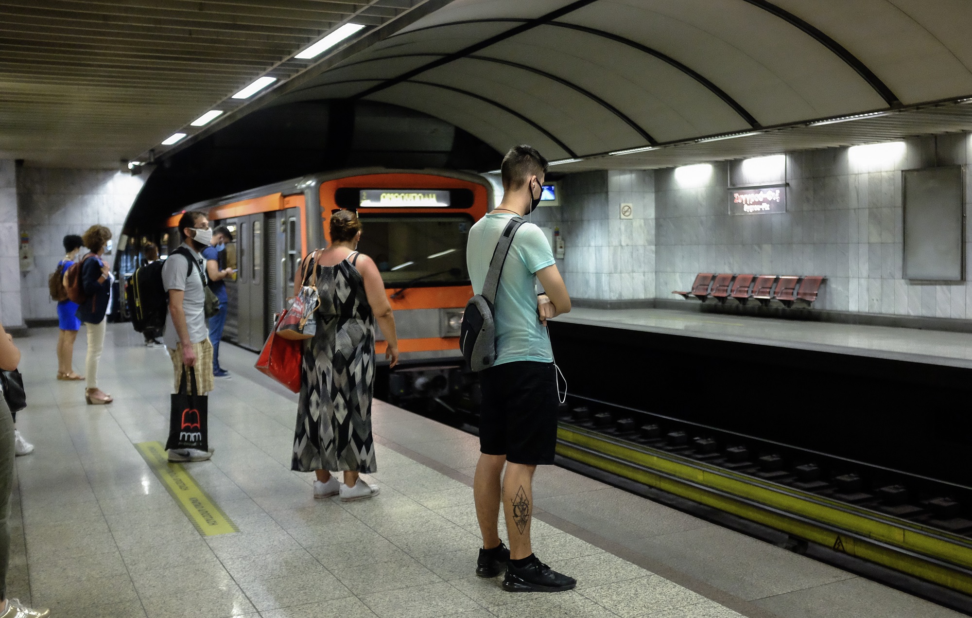 Αγίου Πνεύματος: Τροποποιήσεις στα δρομολόγια σε μετρό και τραμ
