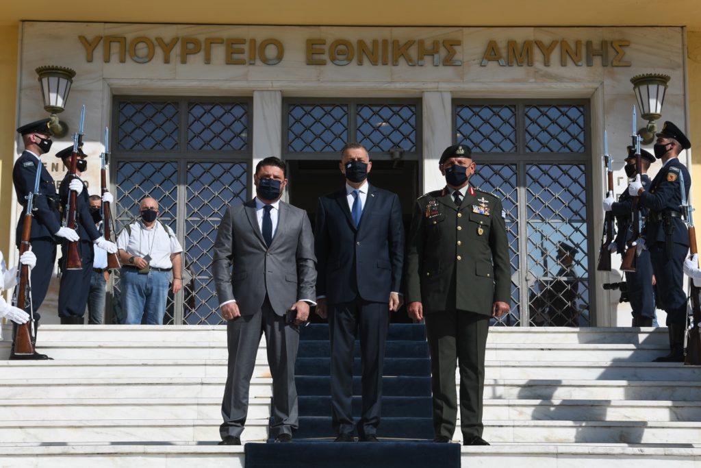 Ανέλαβε νέος υφυπουργός Άμυνας ο Ν. Χαρδαλιάς – Αλκ. Στεφανής: «Αποστολή εξετελέσθη»