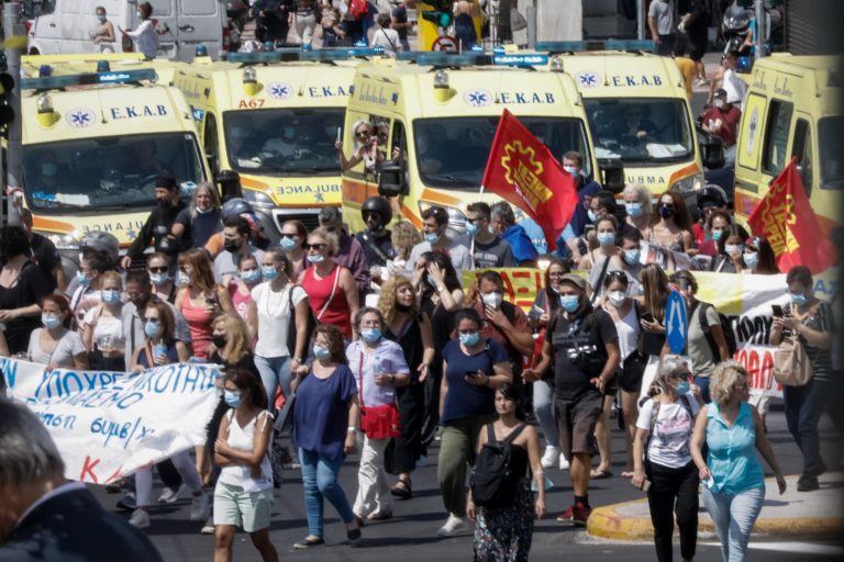 Υγειονομικοί: Νέες διαμαρτυρίες για τα φύλλα αναστολής εργασίας -Στη Βουλή η τροπολογία αναπλήρωσης (video)