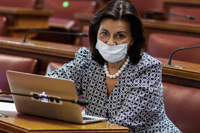 Η αντιπολίτευση στη Βουλή για την Κοινωνική Προστασία – Η τροπολογία ΣΥΡΙΖΑ για τους διανομείς στις ψηφιακές πλατφόρμες