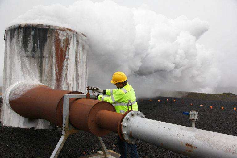 Η Ισλανδία μετατρέπει το διοξείδιο του άνθρακα σε … ορυκτά!