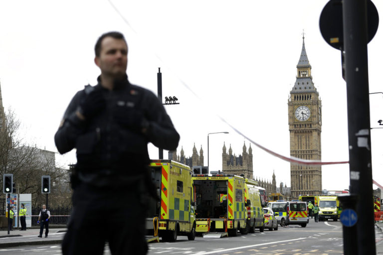 Βρετανία: 31 σχέδια για τρομοκρατικές επιθέσεις απέτρεψαν οι μυστικές υπηρεσίες – Οι 6 εν μέσω lockdown