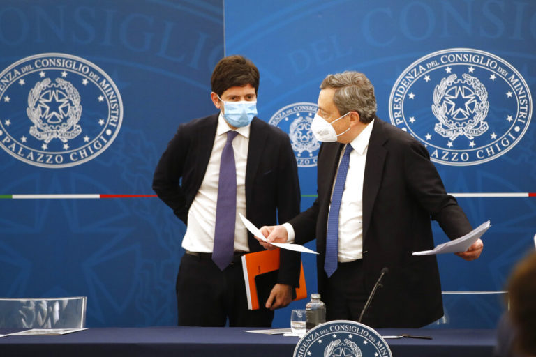 Ιταλία: Επεκτείνεται η σταδιακή επιβολή του Green Pass – Για τον Υπουργό Υγείας “ο υποχρεωτικός εμβολιασμός είναι μια υπαρκτή πιθανότητα”