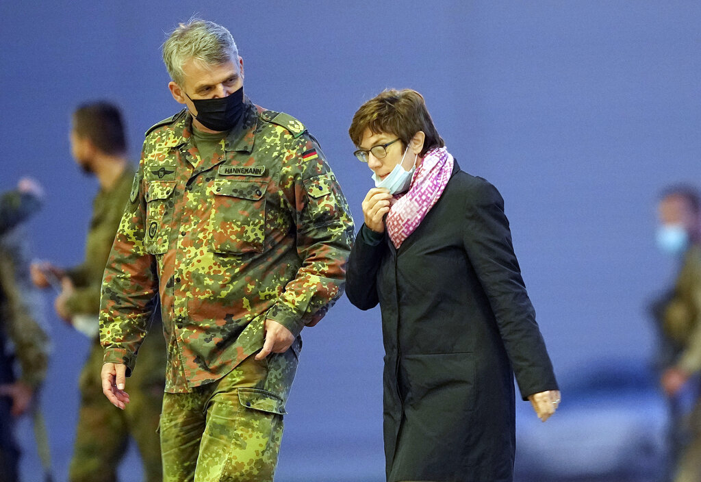 Γερμανία: Η υπουργός Άμυνας ζητά το ταχύτερο στρατιωτικές αποστολές της ΕΕ
