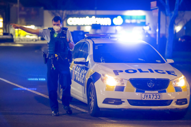 Νέα Ζηλανδία: Η αστυνομία σκότωσε έναν “βίαιο εξτρεμιστή” ο οποίος τραυμάτισε με μαχαίρι έξι ανθρώπους