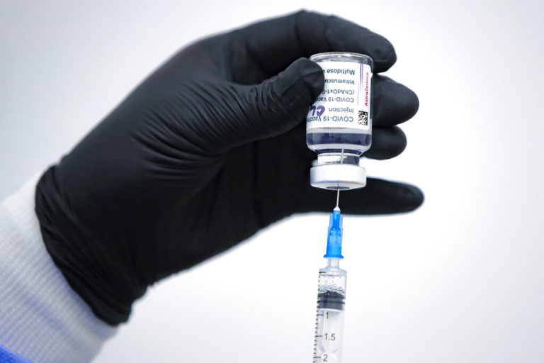 Η Astrazeneca ετοιμάζει εμβόλιο κατά του καρκίνου