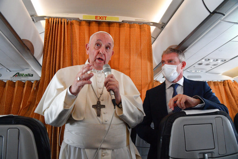 Πάπας Φραγκίσκος: “Υπάρχουν Καρδινάλιοι αρνητές των εμβολίων, ένας από αυτούς νοσηλεύεται”