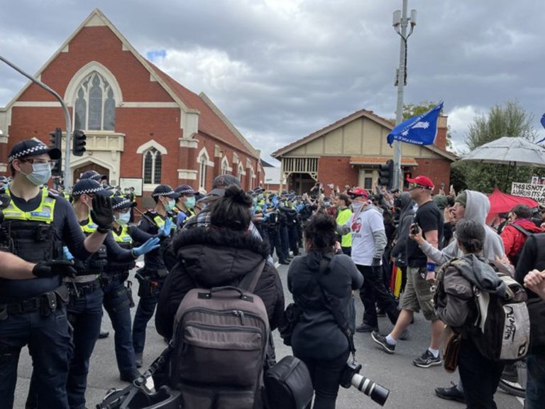 Νέα επεισόδια με διαδηλωτές στην Μελβούρνη
