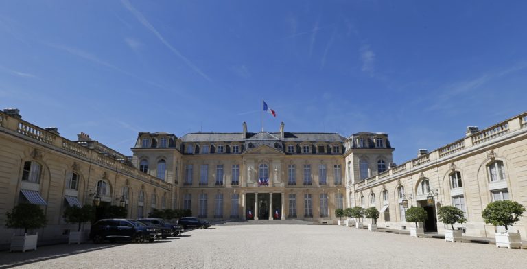 Η Γαλλία αναμένει εγγυήσεις προτού ανανεώσει τις επαφές με την Αυστραλία