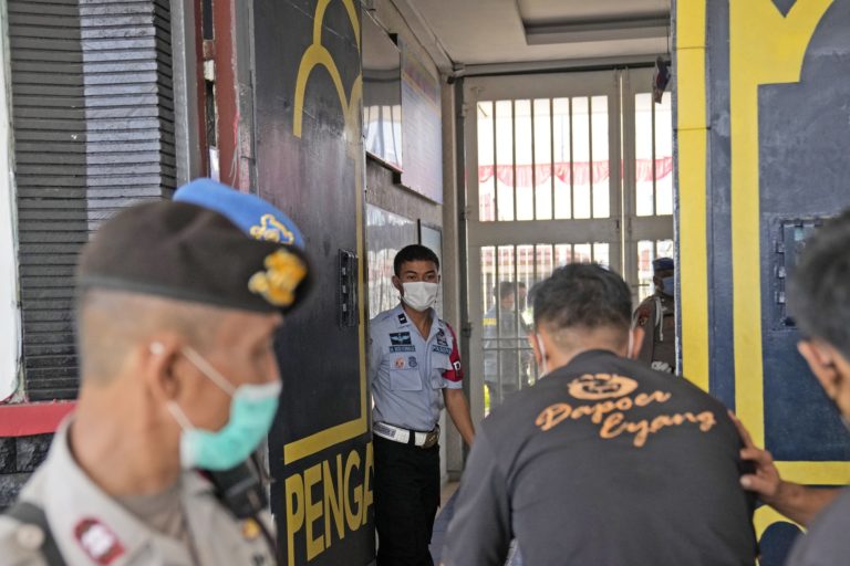 Ινδονησία: Πυρκαγιά σε φυλακή κοστίζει τη ζωή σε τουλάχιστον 41 εγκλείστους