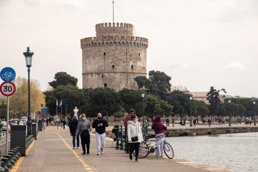 Προς «κόκκινο» συναγερμό Θεσσαλονίκη, Χαλκιδική, Κιλκίς και Λάρισα – Τι θα ισχύει στο Δημόσιο