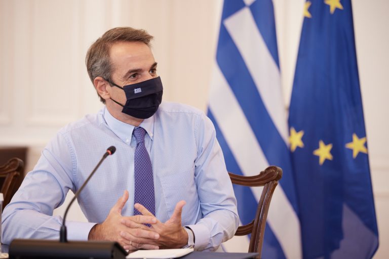 Σποτ για τον εμβολιασμό των νέων άνω των 12 ετών ανήρτησε ο πρωθυπουργός