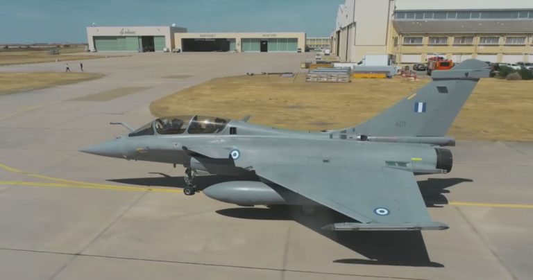 Rafale: Οι πρώτες εικόνες με τα μαχητικά στα ελληνικά χρώματα (video)