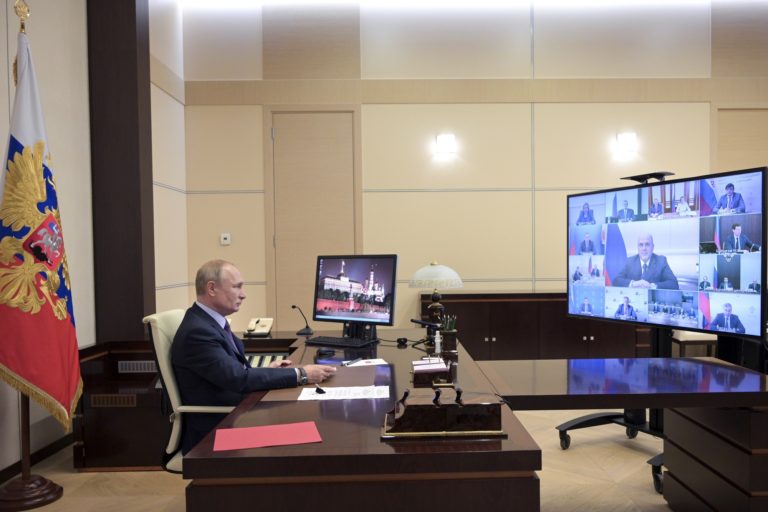 Ρωσία: “Βράζει” από κρούσματα Covid το Κρεμλίνο εξηγεί για την καραντίνα ο Β. Πούτιν