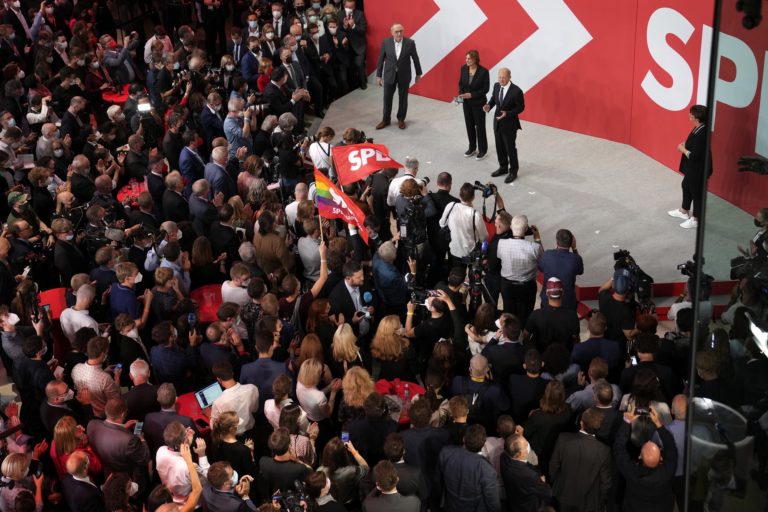 Εκλογές στη Γερμανία: Προβάδισμα του SPD με 1,7%