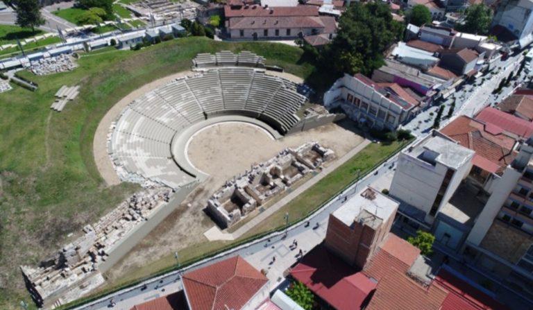 Αρχιτέκτονες από όλο τον κόσμο καταθέτουν ιδέες για τον περιβάλλοντα χώρο του Αρχαίου Θεάτρου Λάρισας