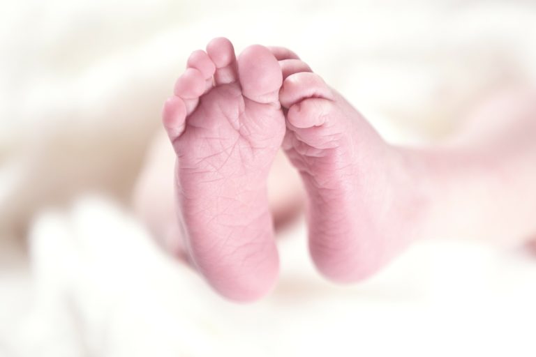 Ηνωμ. Βασίλειο: Φολικό οξύ στο αλεύρι για την πρόληψη παθήσεων στα μωρά