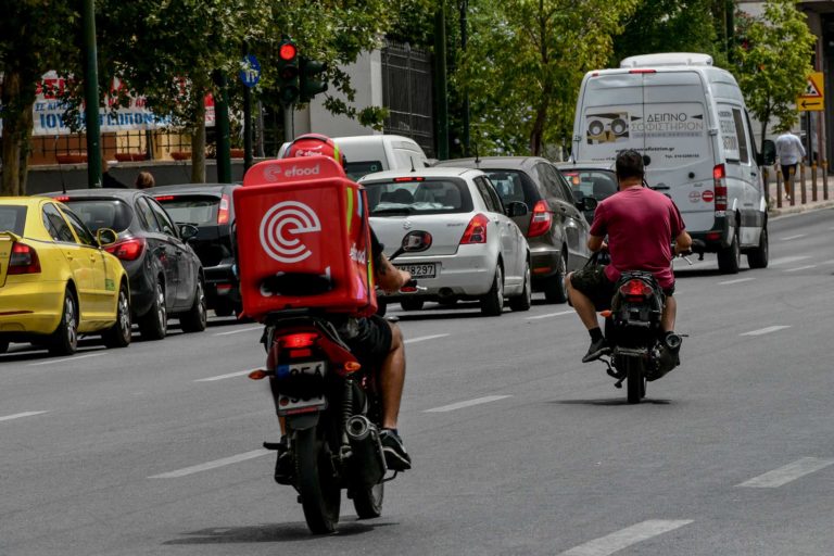 ΠOEET: 24 απεργία στον κλάδο εστίασης και των διανομέων στην e-food την Παρασκευή 24/9