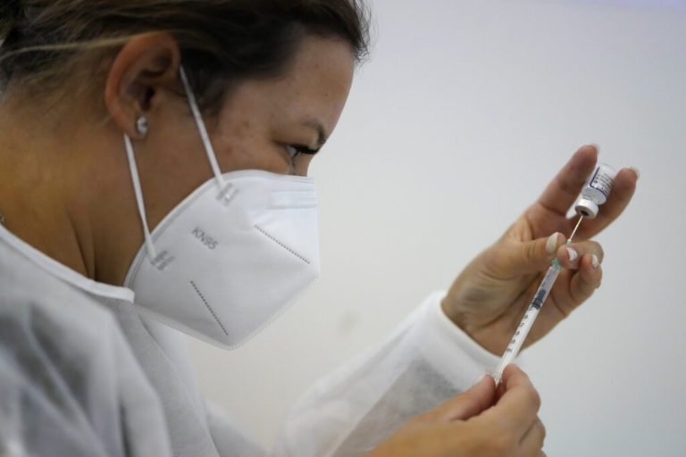 Η Πορτογαλία θέλει να επιταχύνει την εκστρατεία εμβολιασμού με αναμνηστικές δόσεις