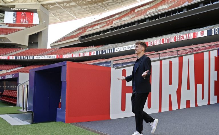 Γκριεζμάν: Πάτησε το χορτάρι του «Metropolitano» – Πήρε τη φανέλα με το «8»