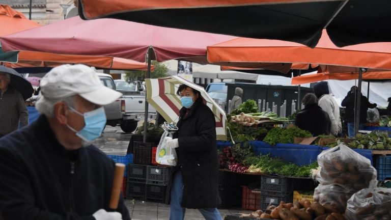 Φλώρινα: Έλεγχοι στη λαϊκή αγορά για τήρηση των μέτρων