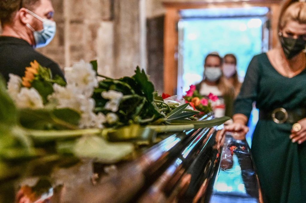 Κηδεία Μ. Θεοδωράκη: Στον Γαλατά Χανίων η κηδεία – Σεβαστή η επιθυμία του αποφάσισε το δικαστήριο