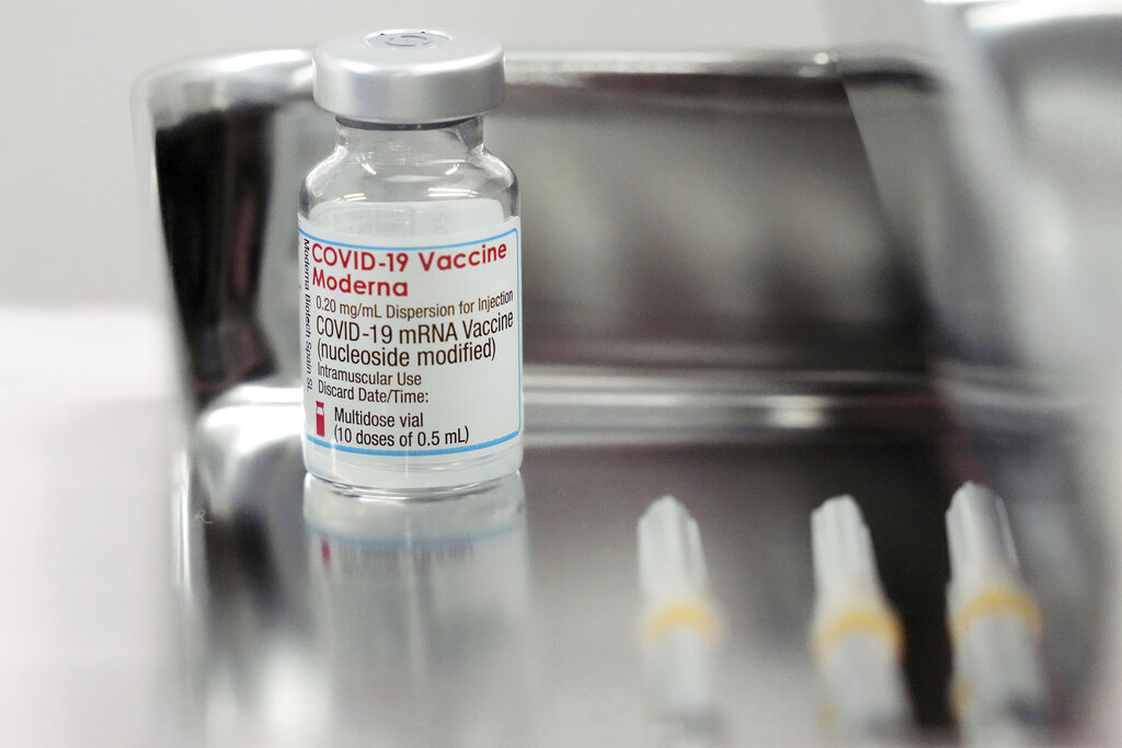 Φάουτσι: Πλήρως εμβολιασμένοι θα θεωρούνται όσοι κάνουν και τρίτη δόση – Αίτημα για μειωμένη δόση από την Moderna