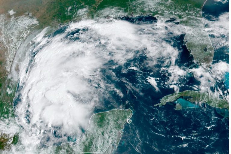 ΗΠΑ: Η τροπική καταιγίδα Νίκολας πλησιάζει απειλητικά το Τέξας – Κίνδυνος για πλημμύρες