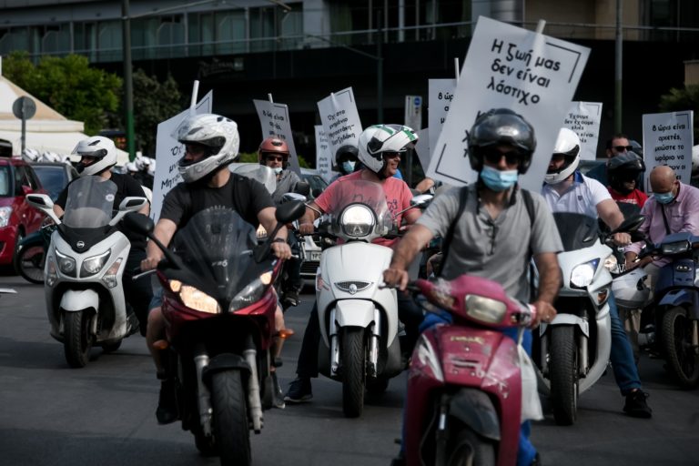 Την Παρασκευή 24ωρη απεργία των διανομέων – Μοτοπορεία στο κέντρο της Αθήνας (video)