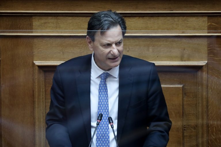 Θ. Σκυλακάκης στο Πρώτο: Εντελώς ανέφικτες οι εξαγγελίες Τσίπρα – Δεν πέφτουν λεφτά από ελικόπτερο – Συντηρητική η εκτίμηση για ανάπτυξη 6% φέτος (audio)