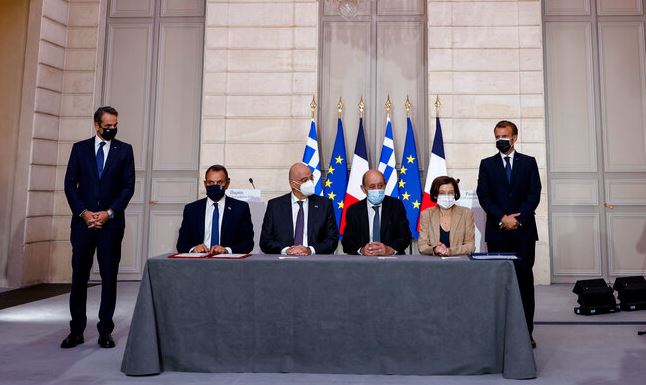 Τι προβλέπει η συμφωνία Ελλάδας – Γαλλίας – «Κέλυφος» υποσυμμαχίας εντός του ΝΑΤΟ η διμερής συμφωνία (video)