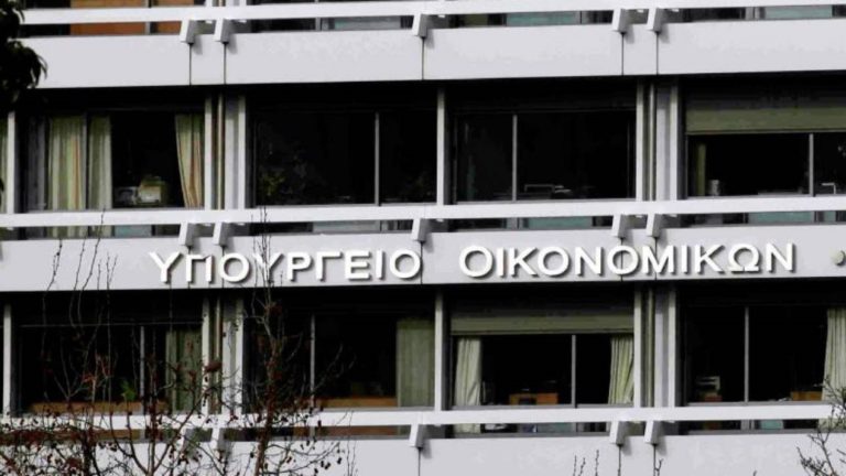 ΑΑΔΕ: Αυξήθηκαν κατά 237 εκατ. ευρώ τον Ιούλιο τα νέα ληξιπρόθεσμα φορολογικά χρέη