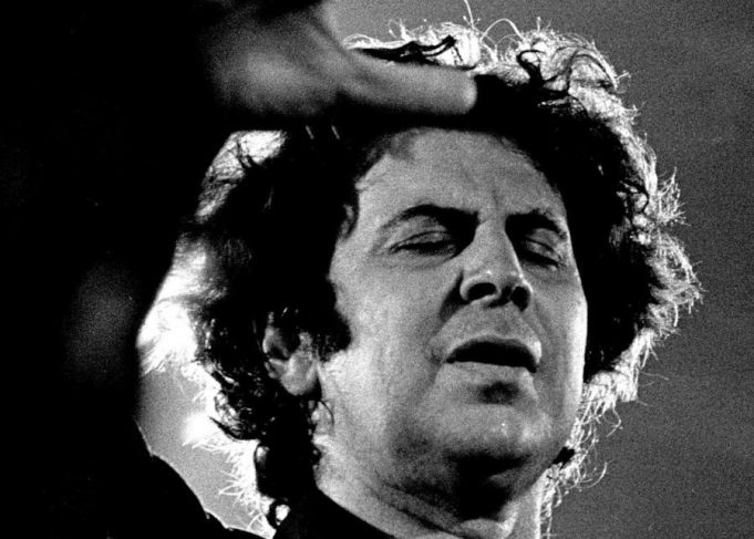 Ο Μίκης της Τρίπολης, ο Μίκης της Ζάτουνας, ο παγκόσμιος Μίκης