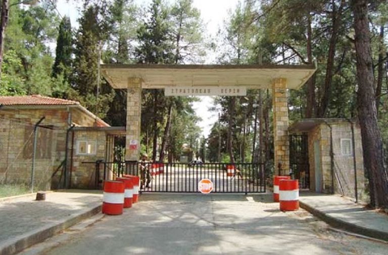 Γ. Στύλιος: Το στρατόπεδο Άρτας είναι και παραμένει σε λειτουργία