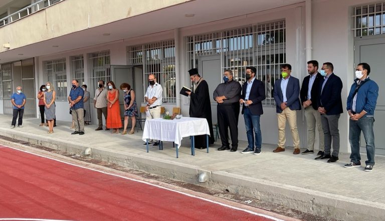 Χαμόγελα, μάσκες και αποστάσεις στο πρώτο κουδούνι στα Χανιά