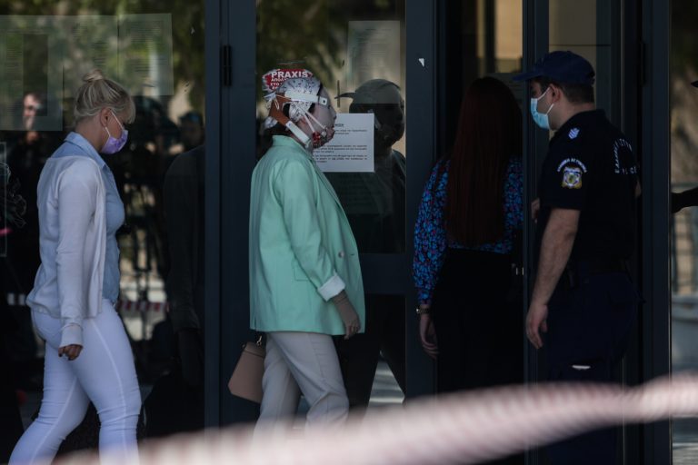 Δίκη για επίθεση με βιτριόλι: Ανατριχιαστική η κατάθεση του διευθυντή της Ιωάννας – “Όταν πήγα στο νοσοκομείο αντίκρισα…”