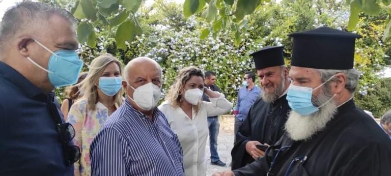 Ηράκλειο: Εμβολιαστικό κέντρο για μία ημέρα ο Ι.Ν. της Παναγίας Αρχανών (video)