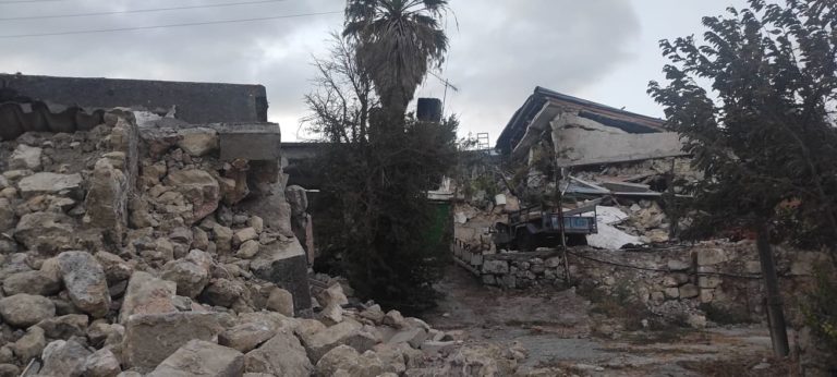 Κρήτη: Ακατάλληλα εκατοντάδες σπίτια – Χωριό φάντασμα το Χουμέρι – Κοντά στους πληγέντες ο Αρχιεπίσκοπος (video)