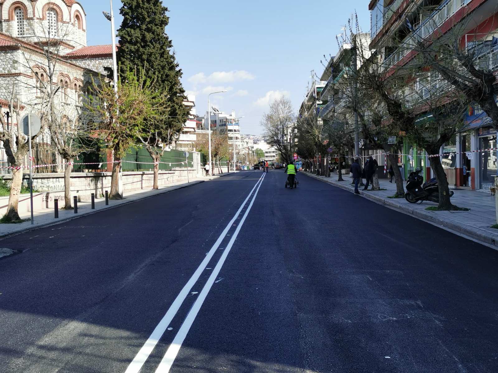 Θεσσαλονίκη: Εργασίες ασφαλτόστρωσης στην οδό Γ. Λαμπράκη