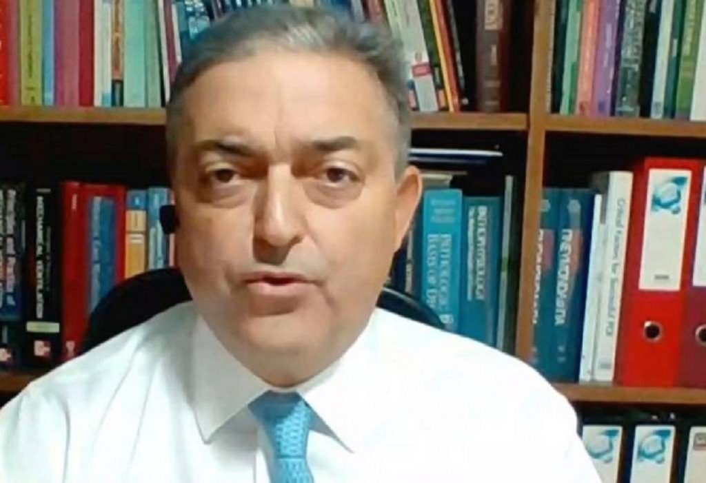 Θ. Βασιλακόπουλος στο Πρώτο: Ήταν λάθος της επιτροπής να μην ανοίξει την 4η δόση για τους άνω των 50 ετών (audio)
