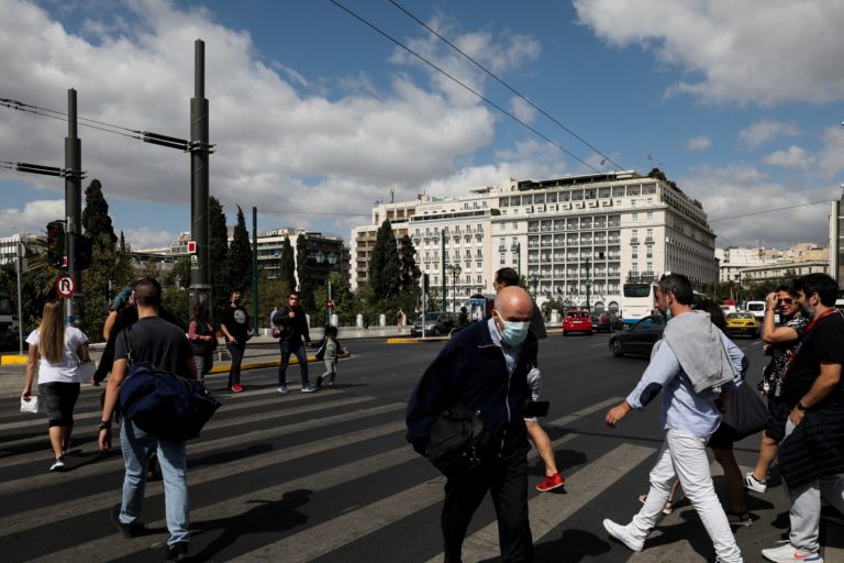 Τρίτη δόση και για τους άνω των 50 ετών – Ανοίγει η πλατφόρμα (video)